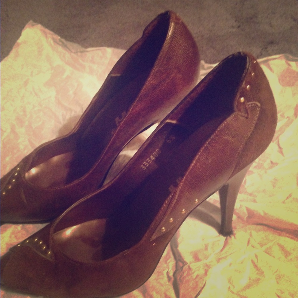 Gianni size 6 e nice condition